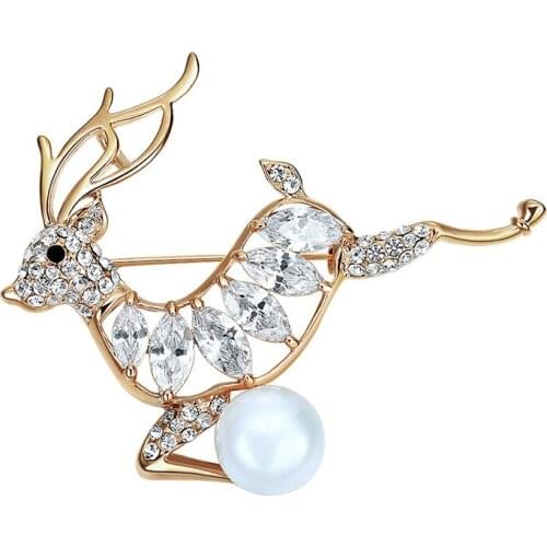 Retro Gold Pearl Zircon Elk Brooch Fashion Collar Metal Alloy Scarf Buckle Coat Suit Lapel Pin Men Women Clothing Accessories
