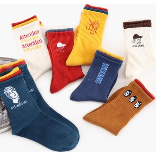 Harajuku Cartoon Women Men Solid Skateboard Socks Hipster Head & Letter Patterned Women Funny Crew Hipster Casual Art Sox