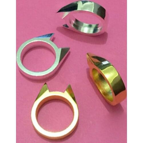 1pcs Spikes knuckle Cat Ears Ring Pendant Outdoor Survival Self-defense Self-defense Tool Women Protection Personalized Rings