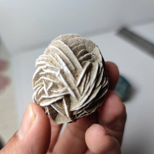 1PCS Natural mineral desert rose mineral crystal specimen