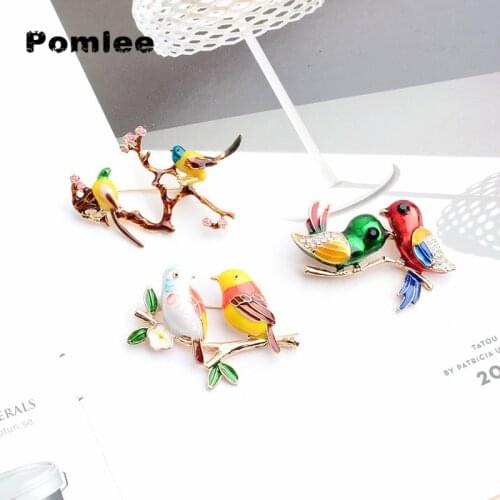 Pomlee 2021 Multicolor Bird Brooch Pins Quality Enamel Ainmal Brooches New Year Designer Jewelry Gift Pyrrhula Pyrrhula