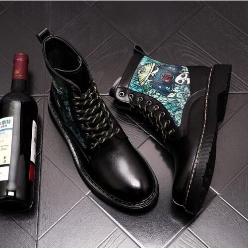 2020 Designer Men Boots Fashion Round Toe Cartoon Painted Man Short Fall Winter Botas 38-43 Genuine Leather Dress Shoes