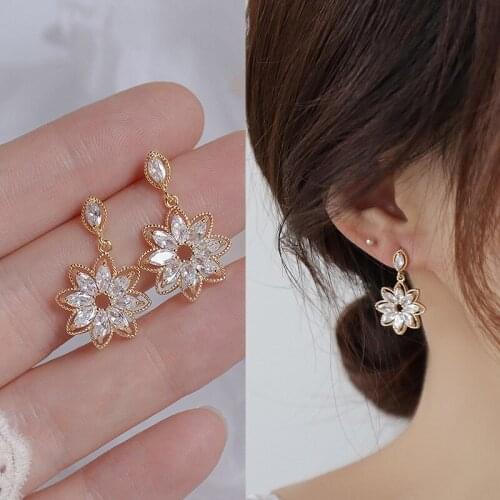 Dazzling Full Crystals Gold Color Drop Earrings For Women Girl Creative Sexy Flower Blossom Gifts Daily Female Dangling Jewelry