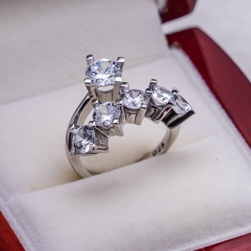 925 Sterling Silver Solitaire and Five Stones Together Ring with Zircon Stone