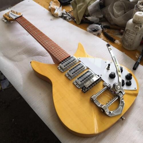 Electric guitar Pale yellow body R 325 electric guitar,Backer 34 inches, can be customized , free shipping