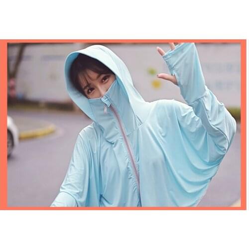 In the summer, womens arm sleeves of car drivers are protected from sun. Silk covered arms protect for Mercury car