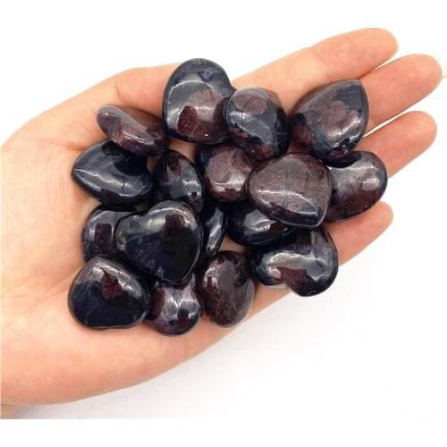 Beautiful 1PC Natural Garnet Astrophylite Heart Shaped Stone Love Healing Crystal Polished Gemstone Gifts Natural Quartz Crystal