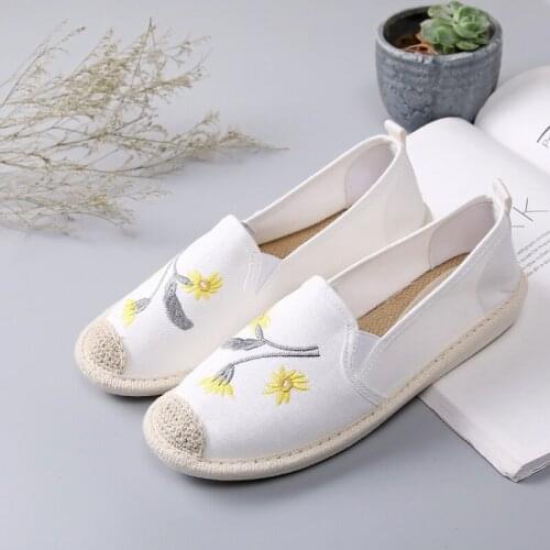 Cloth Shoes 2021 New Summer Womens Shoes Chinese Style Comfortable Canvas Shoes Breathable Flat Bottom Running Casual Shoes