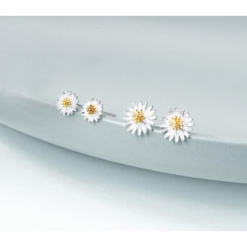 VAE1 Daisy Stud Earrings Real 925 Sterling Silver Daisy Flower Two-tone Earrings Studs for Women Girls Simple Jewelry