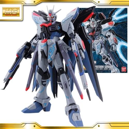 BANDAI GUNDAM MG 1/100 ZGMF-X20A Strike Freedom Gundam model kids assembled Robot Anime action figure toys