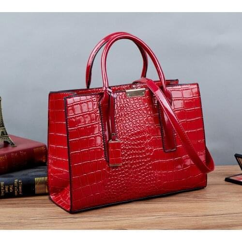 New Lacquered Crocodile Wrap women Bag European and American Fashion Bag Girl Handbag Shoulder bag Crossing