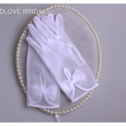 Short Simple Wedding Bridal Gloves with Bow Cheap High Quality Illusion Tulle Wrist Length Full Finger White Ivory