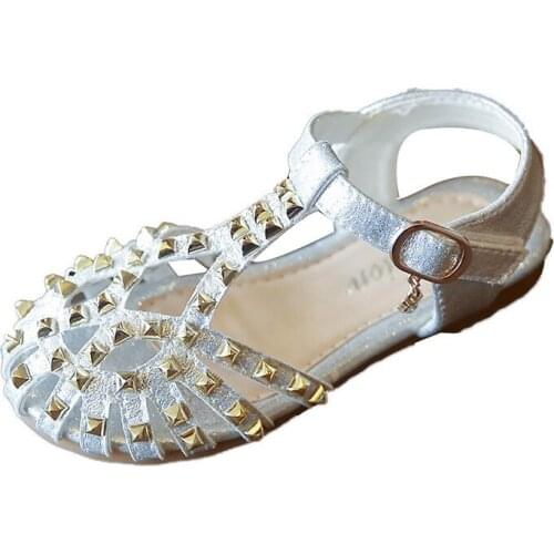 Girls Toes-covered Sandals 2021 Summer New Rivet Hollow Fashion Girl Princess Shoes Soft Bottom Flats Causal Cool Hot In Kids