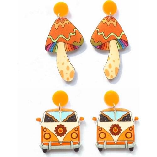 Be Honey Stud Earrings