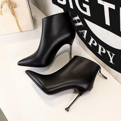 European and American style fashion simple with high-heeled pointed retro short tube womenS boots sexy nightclub slim boots