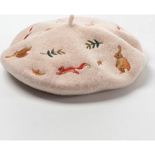 Korean Autumn And Winter New Rabbit Squirrel Leaves Embroidered Wool Wool Beret Artist Hat Wool Hat