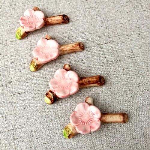 1Pcs Ceramic Tableware Rests Japanese Style Cherry Blossom Chopstick Rest Home Decorative Chop Sticks Holder