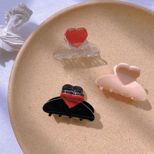 Fashion Cute Hair Claw Love Medium Hair Claw Texture Acrylic Hairpin Korean Women Bath Plastic Wig Hair Claw