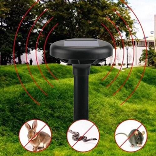 LUXUGLOW 2pcs Outdoor Ultrasonic Pest Repeller Garden Mole Repellent Solar Power Mole Snake Bird Mosquito Mouse Control Yard