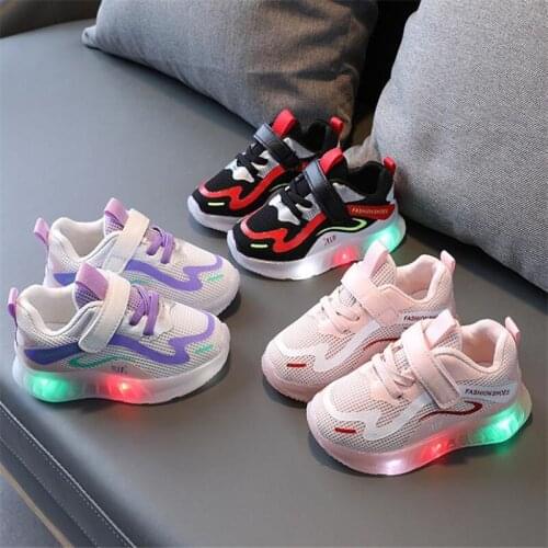 Spring 2021 new children han edition girls shoes boy LED lights shine breathable mesh shoe students running shoes