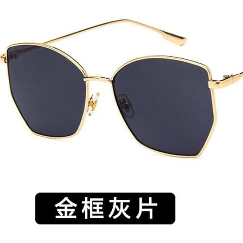 2019 New fashion Ladies Butterfly shape Eye Classic Women Sunglasses Tinted Color Lens Black Big Square Metal frame Sun Glasses