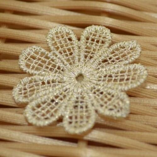 100Pieces 3.8cm Floral Gold Embroidery Lace Appliques Patches For Wedding Fabric Trims Lace Sewing Clothing Material DIY Craft