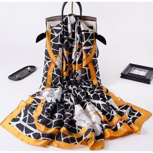 2021 Korean Style Leopard Print Shawls Summer Beach Towel Lady Dustproof Handkerchief New Autumn Sunscreen 180X90CM Silk Scarves