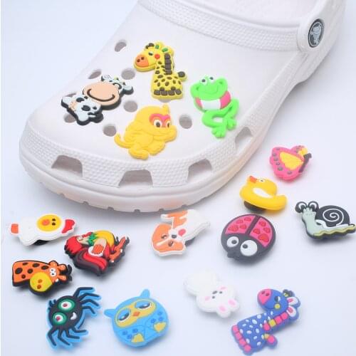 Novelty Single Sale 1pc PVC Game Shoe Charms Shoe Accessories Shoe Decoration for Croc JIBZ/ Wristbands Kids Party Xmas Hot Sale