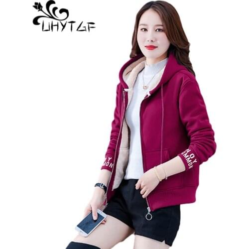 UHYTGF Lambswool Sweatshirt Women Hooded Plus Velvet Warm Autumn Winter Coat Fashion Pocket Casual Short Top Female Clothes 1148
