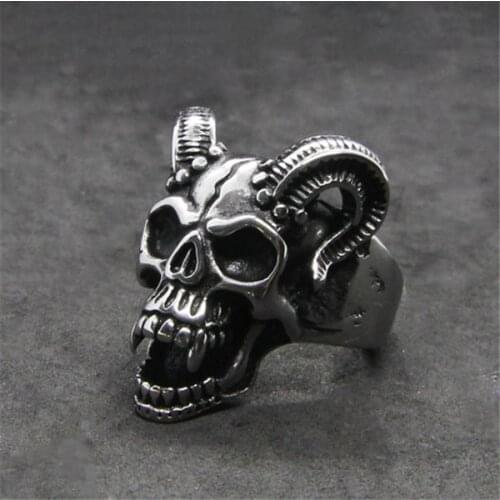 Cool Vmpire Skull Goat Ring 316L Stainless Steel Women Mens Polishing Skull Biker Ring