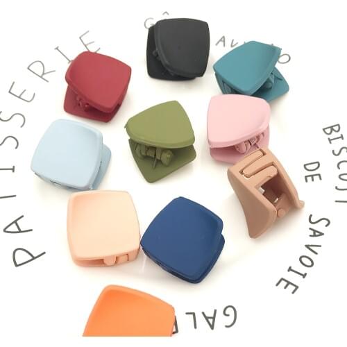 2020 New Women Resin Hair Claw Clips Matte Solid Color Hairpins Square Shape Hair Crab Make UP Girls Hair Accessories