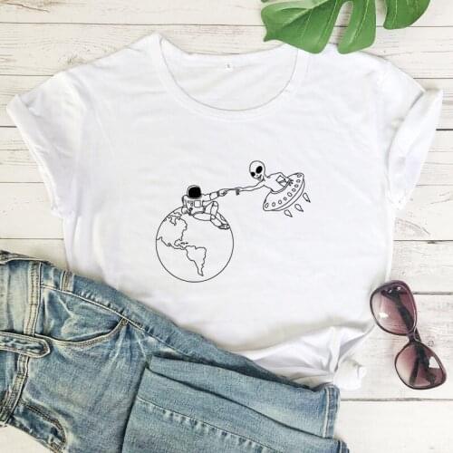 Astronaut And Alien T-shirt Funny Unisex Short Sleeve Ancient Astronaut Theory Tshirt Cute Women Extraterrestrial UFO Tees Tops