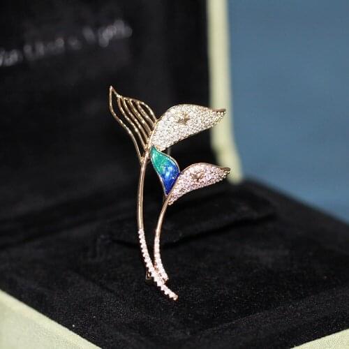 Cute Fish Tail Brooch For Women Blue Enamel Pin Jewelry Party Clothes Scarf Buckle Garment Accessories Crystal Mermaid Brooches