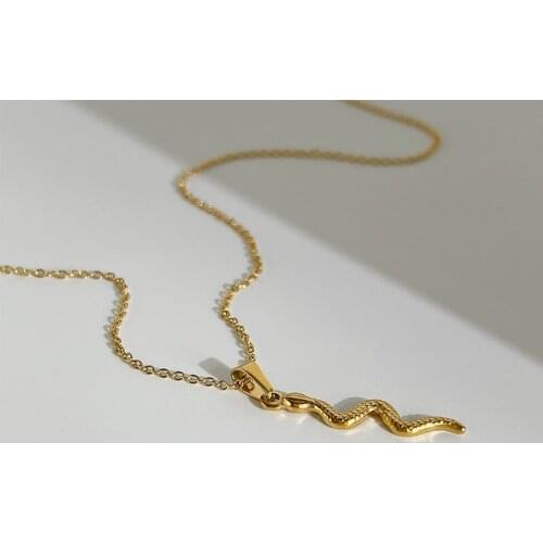 Origin Summer Luxury Gold Color Curved Snake Pendant Necklace for Women Girls Stainless Steel Vintage Metal Necklace Jewellery