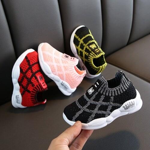 2021 spring and autumn childrens mesh sneakers Korean boys and girls flying woven casual shoes children pumps baby shoes