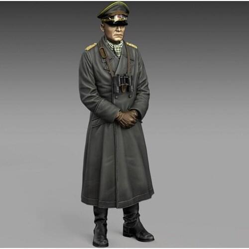 Resin Figure 1/35 ancient officer stand in winter Model Unassambled Unpainted Figure Building Kit