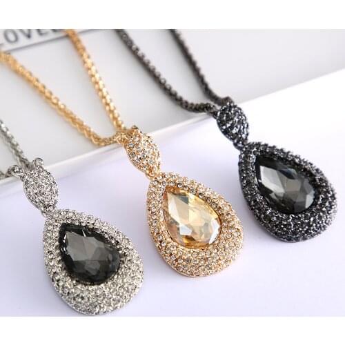 Simple Classic Pendant Necklace Crystal Water Drop Long Necklace Metal Sweater Chain Statement Jewelry Choker Necklace for Women