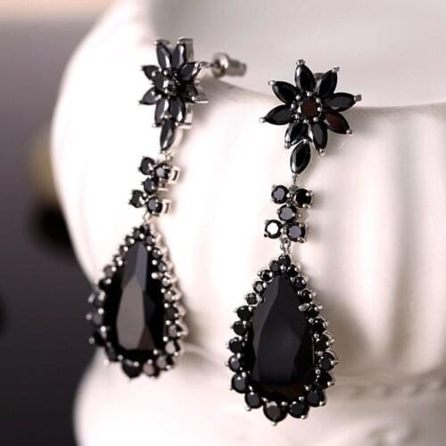 Vintage Teardrop-shaped White Gold Color Earrings For Women AAA Zircon Surround Cubic Zirconia Halo Dangle Earring LD4099-A