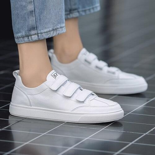 Mens Shoes Spring Autumn Hook&Loop White Sneakers Men Comfortable Leather Casual Shoes Male Korean Version Soft Slip on Flats