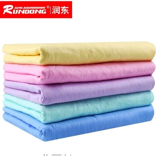 A product 43*32cm unlined synthetic deerskin towel pet absorbent imitation deerskin car towel without bucket