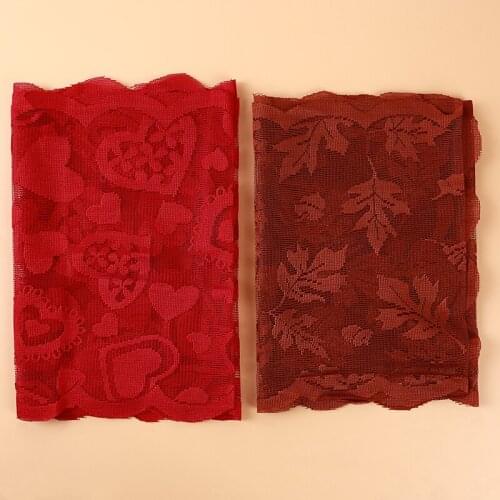 1PC Table Runners For Wedding Party Decoration Modern Table Runner Valentines Day Red Poinsettia Lace Fabric Tablecloth