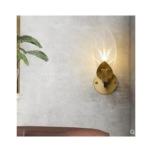 Light luxury postmodern Italian personality design leaf glass creative minimalist villa showroom living room bedroom wall lamp