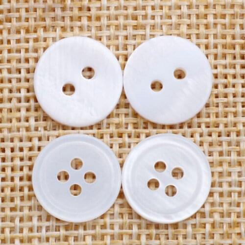 Natural Shell Sewing Button Scrapbooking 2 Holes Round Button 4-holes Scrapbooking Clothing Garment Sewing Accessories DIY 50PCs