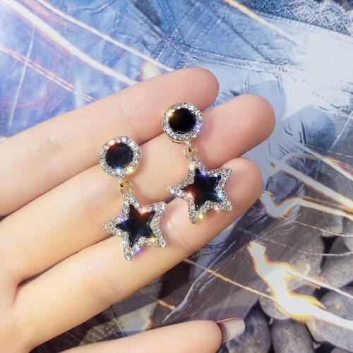 Round rhinestone earrings 2020 new wave Korean version personality temperament wild simple earrings Fashion Simple ear nail