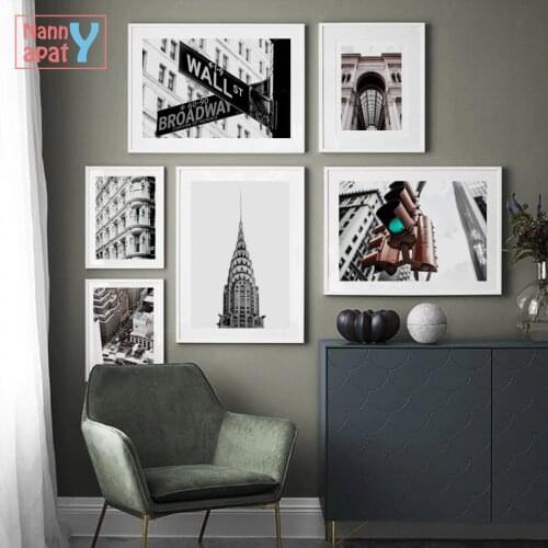 Street Sign Traffic Light Canvas Painting Nordic Landscape Poster European Architecture Retro Print Picture Wall Art Home Decor