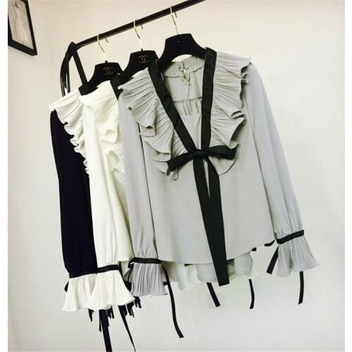 New Autumn Vintage Women Chiffon Blouse Retro Palace Style Girl Bow Tie Shirt Spring Flare Sleeve V-neck Blousas Basic Tops W505