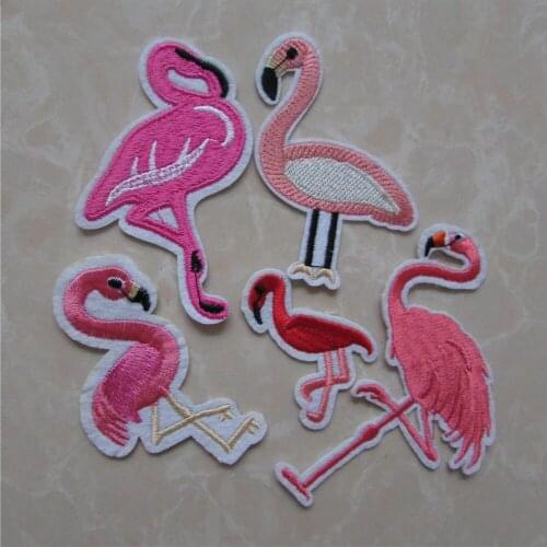 Hot fashion Flamingo Patche Iron On Sewing Embroidered Animal Applique for Jacket Clothes Stickers Badge DIY Apparel Accessories