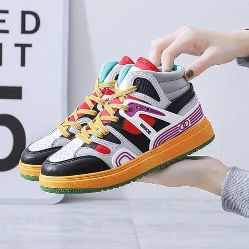 2021 Women Men Luxury Designer Basket Sneakers Fashion Unisex High Top Tennis Shoes 520 Couples Outdoors Casual Trainers