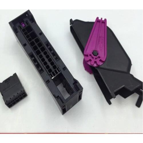 1PCS Sound modified Berlin voice harness plug car harness power amplifier plug 32P core hole