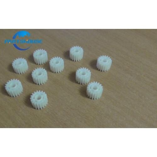 Free shipping 4Pcs Original Duplicator parts Gear 612-11101 for Riso RP RV EV CV CR TR RN Gear M0.8X18X11 Gear